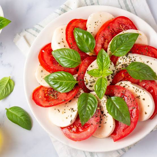 Salade Tomate Mozzarella – La fraîcheur incontournable