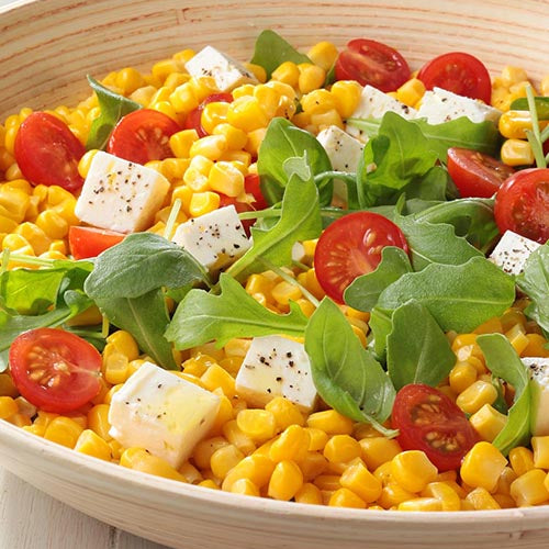 Salade Maïs • Tomates • Feta –  Fraîche, légère et pleine de soleil